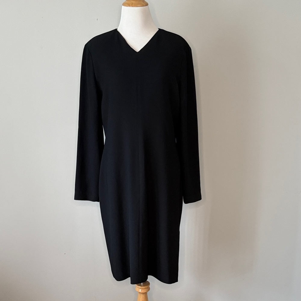 Linda Allard for Ellen Tracy simple Elegant  Black V-Neck Sheath Dress sz 12